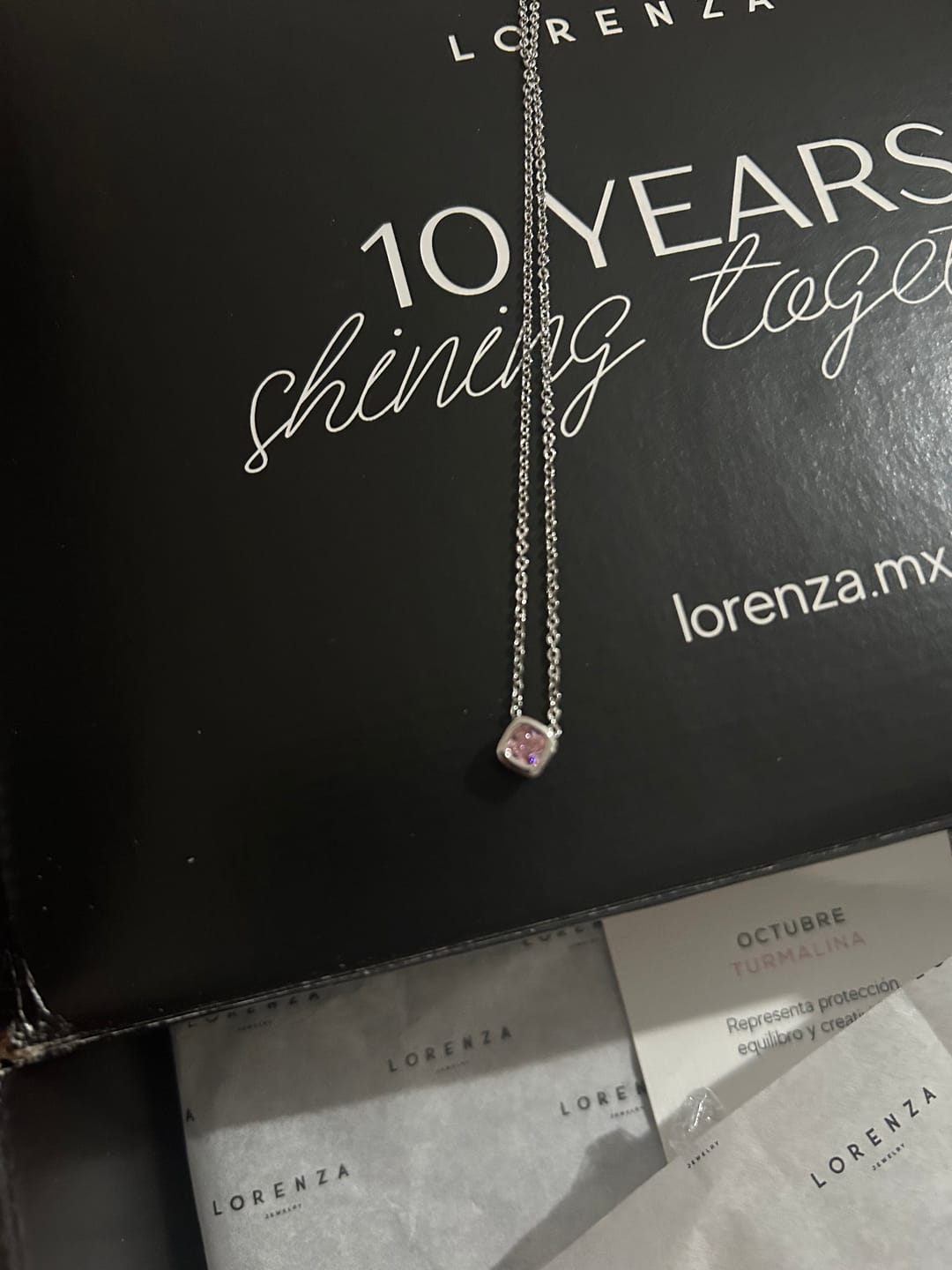 Customer photo review of Collar Birthstone Cuadrado Plateado