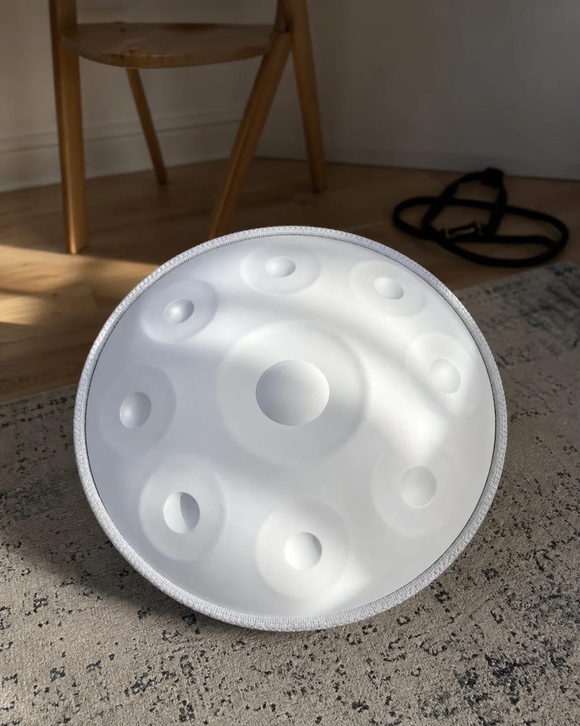 Customer photo review of Handpan Classic Kurd oder Amara D-Moll 9–12 Noten – Weiß