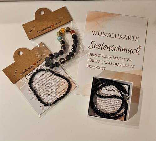 Customer photo review of Obsidian Pearl Set - Necklace & Bracelet