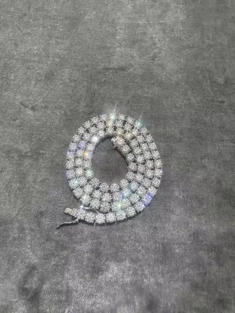 Customer photo review of 2mm 3mm 4mm 5mm 6.5mm Moissanite Tennis Necklace, 925 Silver Gold-Plated