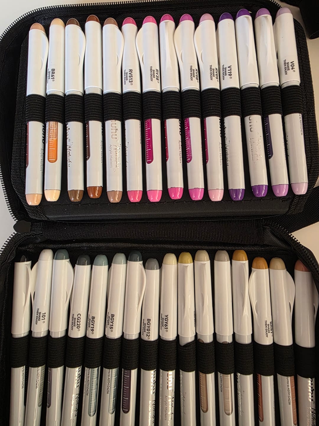 Customer photo review of Ohuhu Wai Momi Acrylic Gel Pens