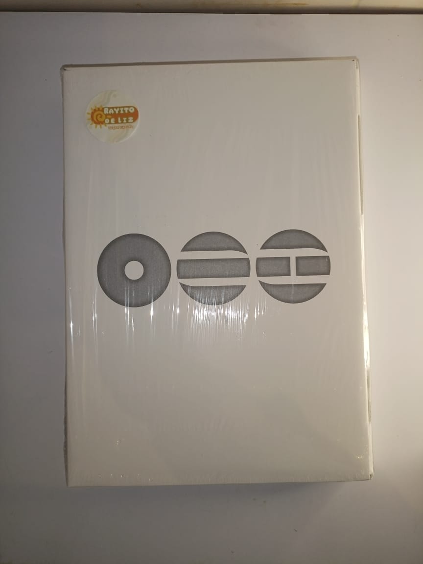 Customer photo review of BTS - ARIRANG 5TH ALBUM LIVING LEGEND VER