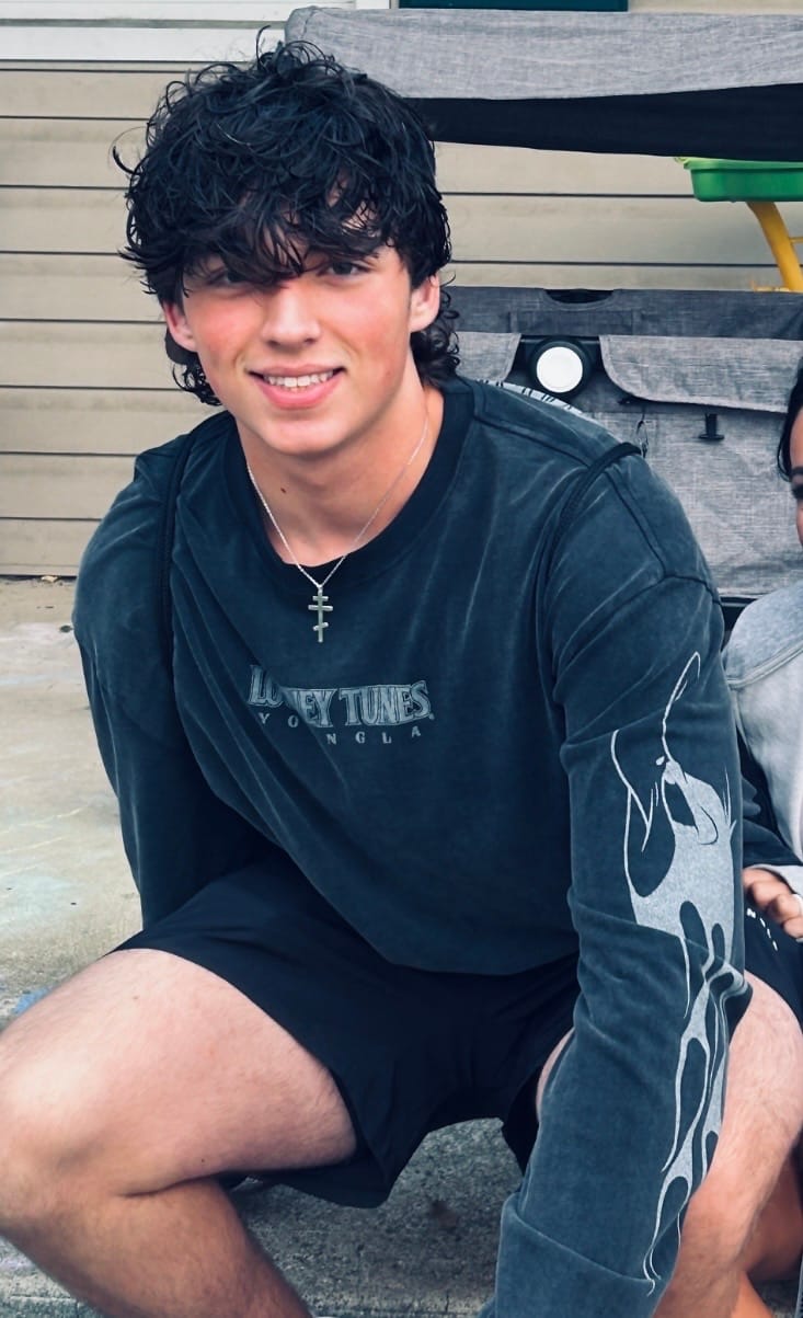 Customer photo review of 8114 - Looney Tunes Longsleeves