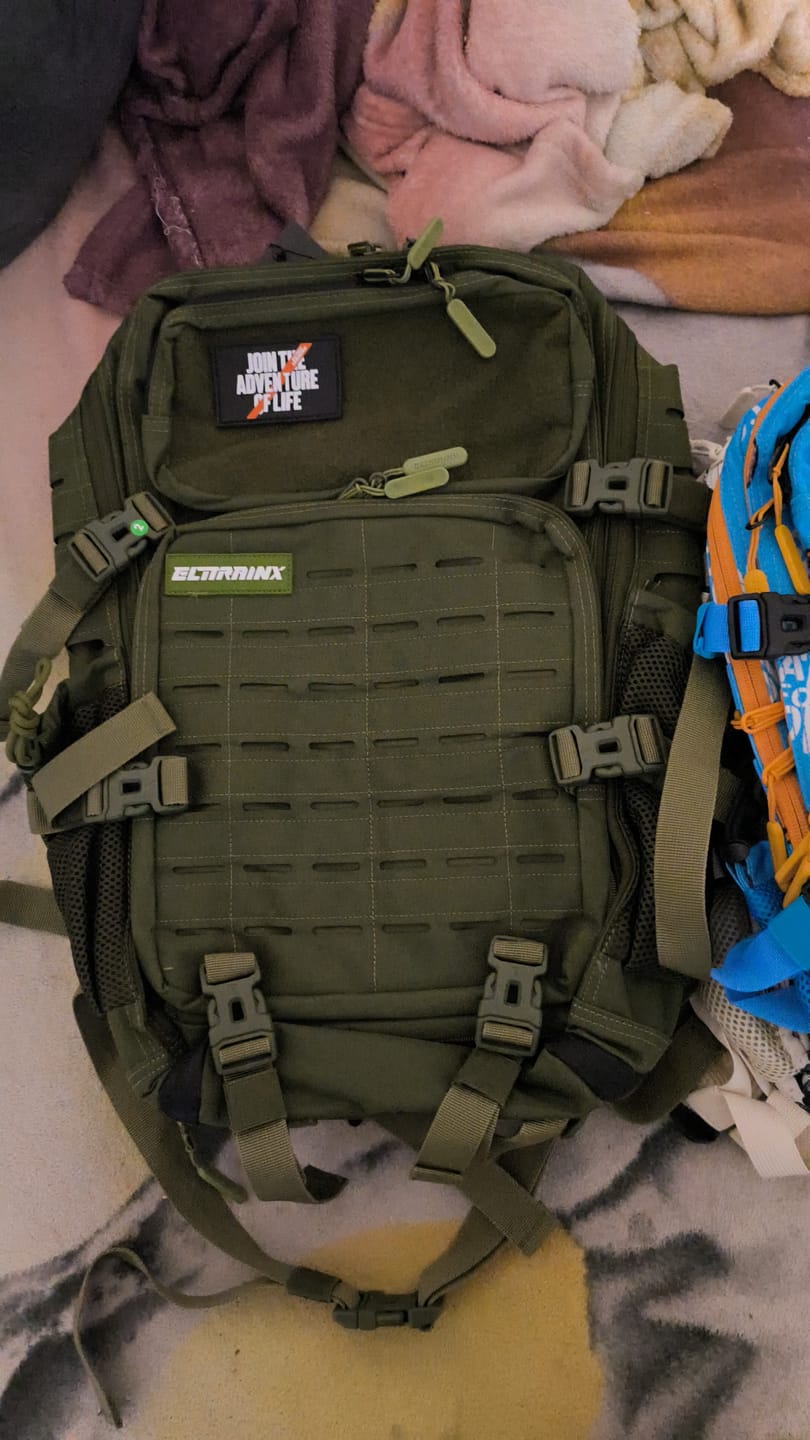 Customer photo review of Mochila Táctica V2 45L Verde