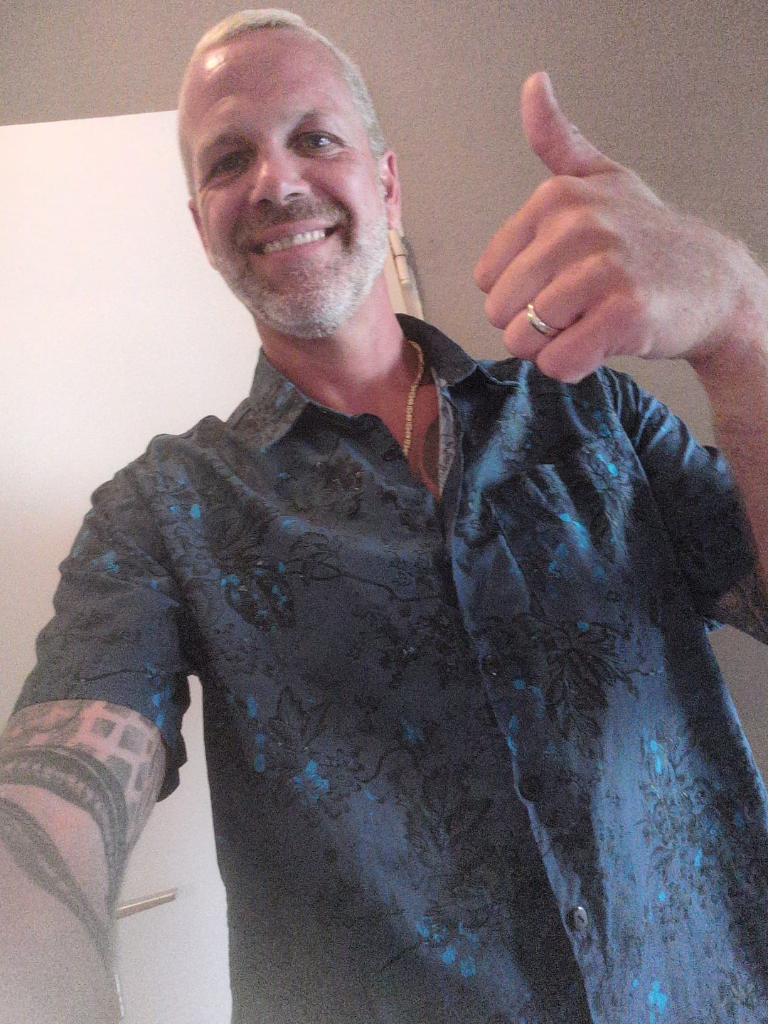 Customer photo review of Herren Blumen Vintage 100% Baumwolle Sommer Kurzarmhemd