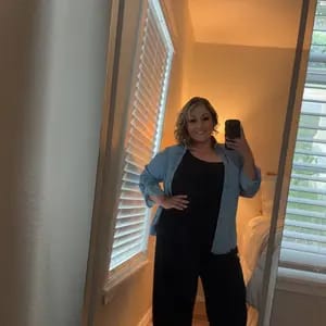 Customer photo review of Norvello™ Cropped Sweatpants
