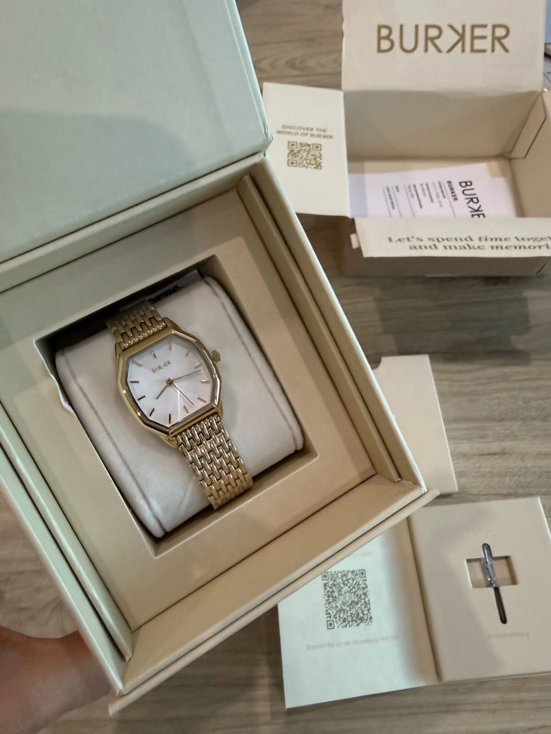Customer photo review of Julia Gold White