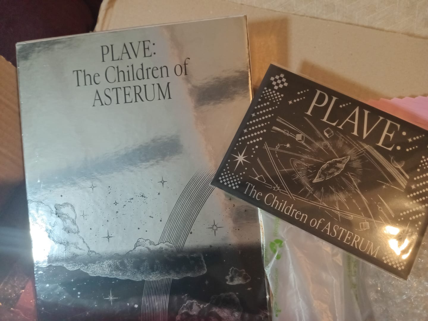 Customer photo review of PLAVE : The Children of ASTERUM