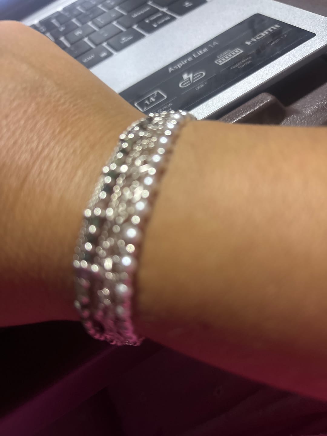 Customer photo review of Pulsera Ajustable Perlas Esferas