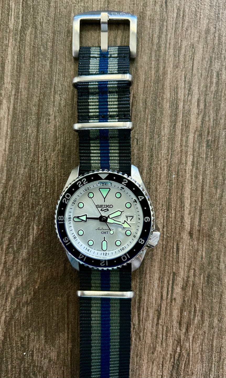 Customer photo review of Original - Bond Blue