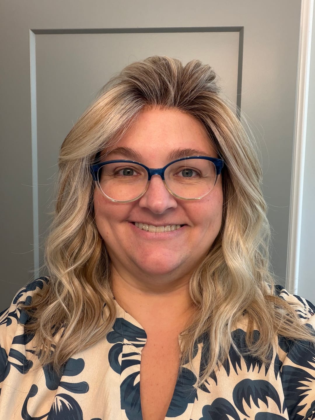 Customer photo review of FREQUENT FLYER - Neutral Sand Blonde*
