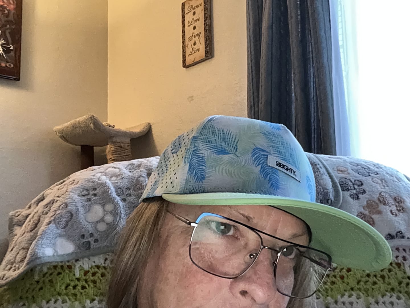 Customer photo review of 80Eighty® Lagoon Hat