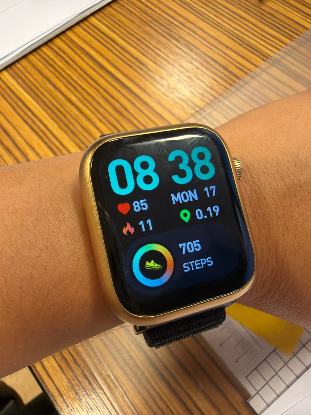 Customer photo review of Siltcon Seréa Smartwatch Dames - Goud