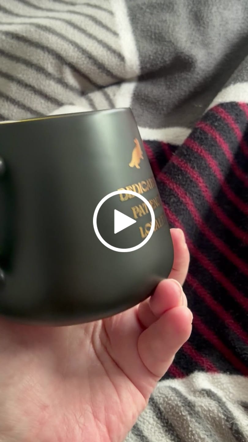 Customer video review of Harry Potter Hufflepuff Duftkerze