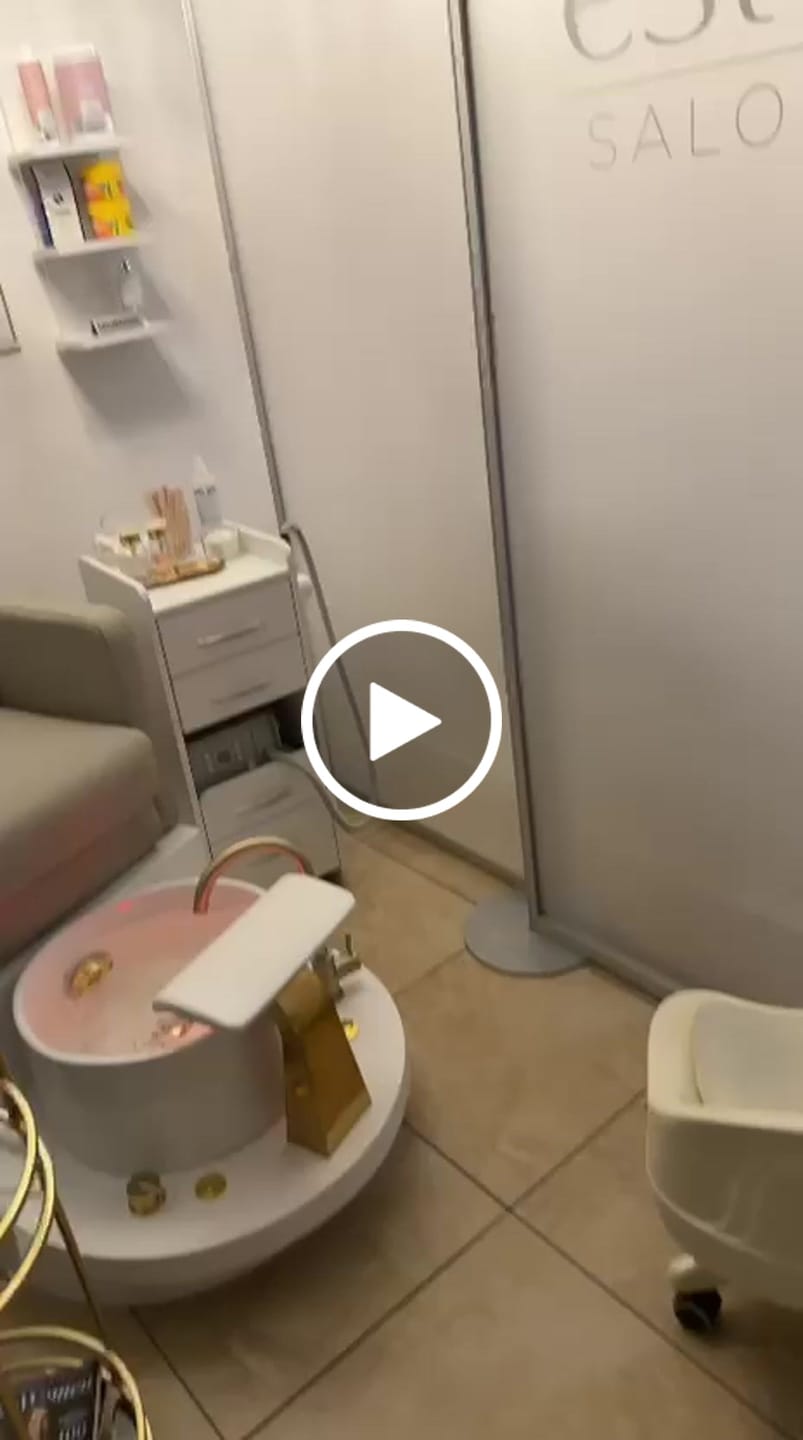 Customer video review of Noémie – luksusowy elektryczny fotel do pedicure z masażem - Kamienny Taupe