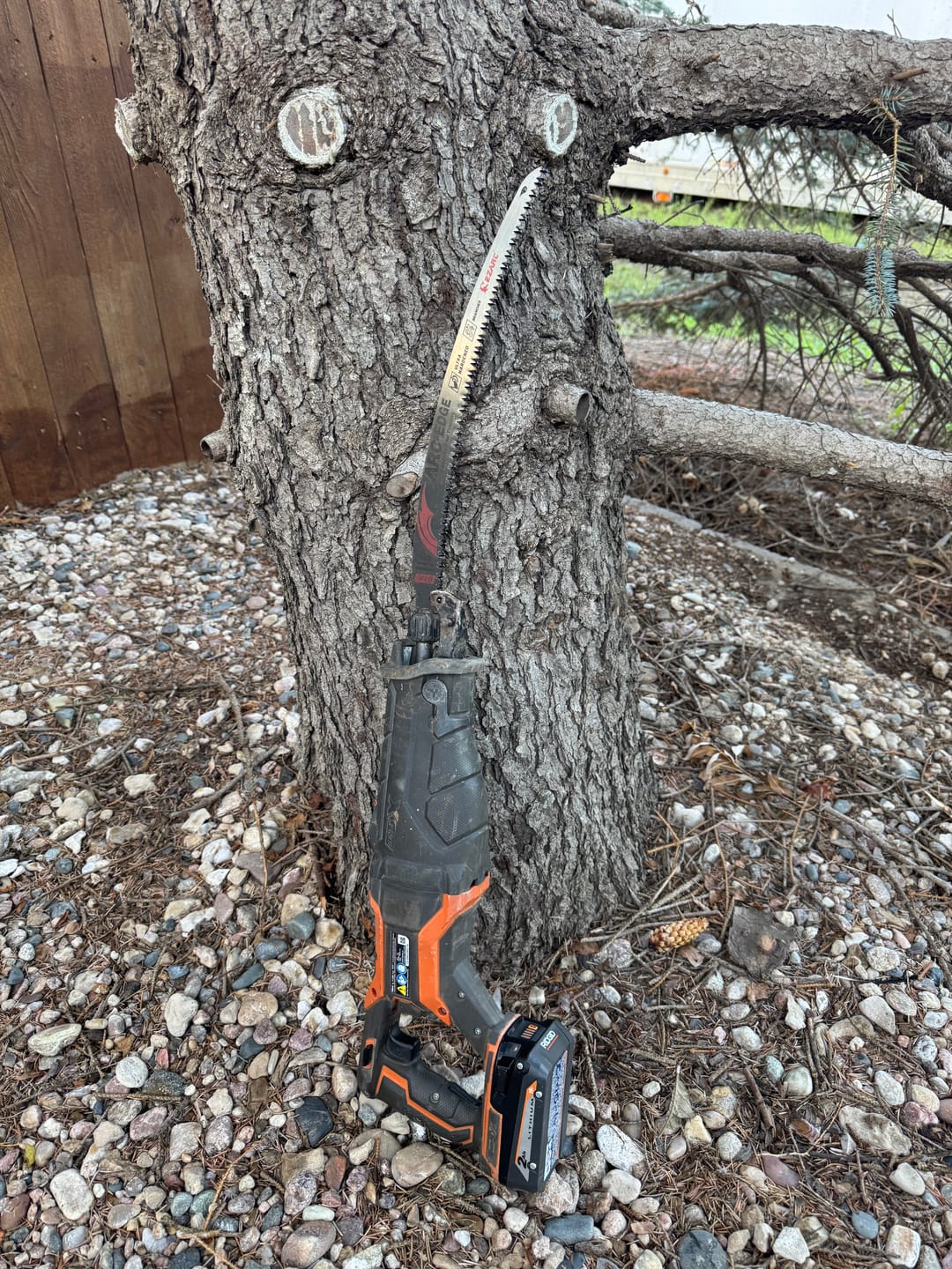 Customer photo review of Tree Trimming/Wood Cutting – Japanese Teeth Arc Edge 6 TPI Reciprocating Saw Blade
