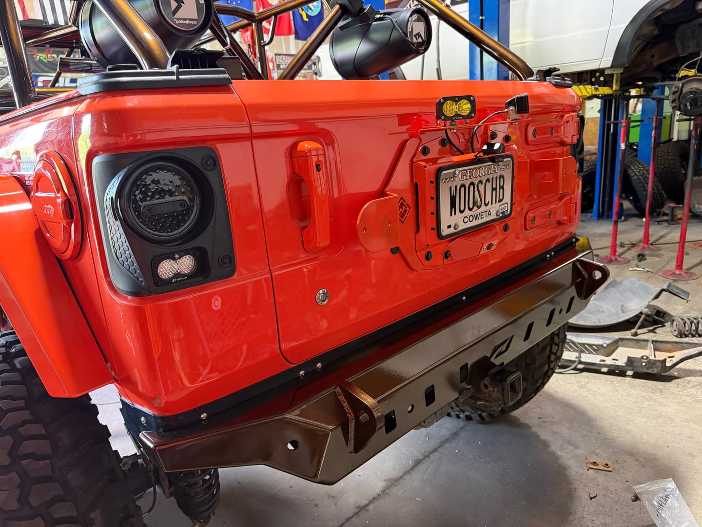 Customer photo review of 4-Door JL Keyless Entry Paint Matched Door Handles (5 Handles, Buttons)