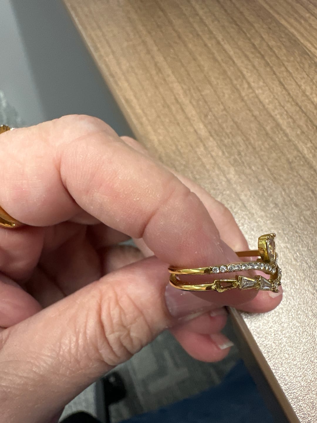 Customer photo review of 18K Gold Lilly Crystal Ring