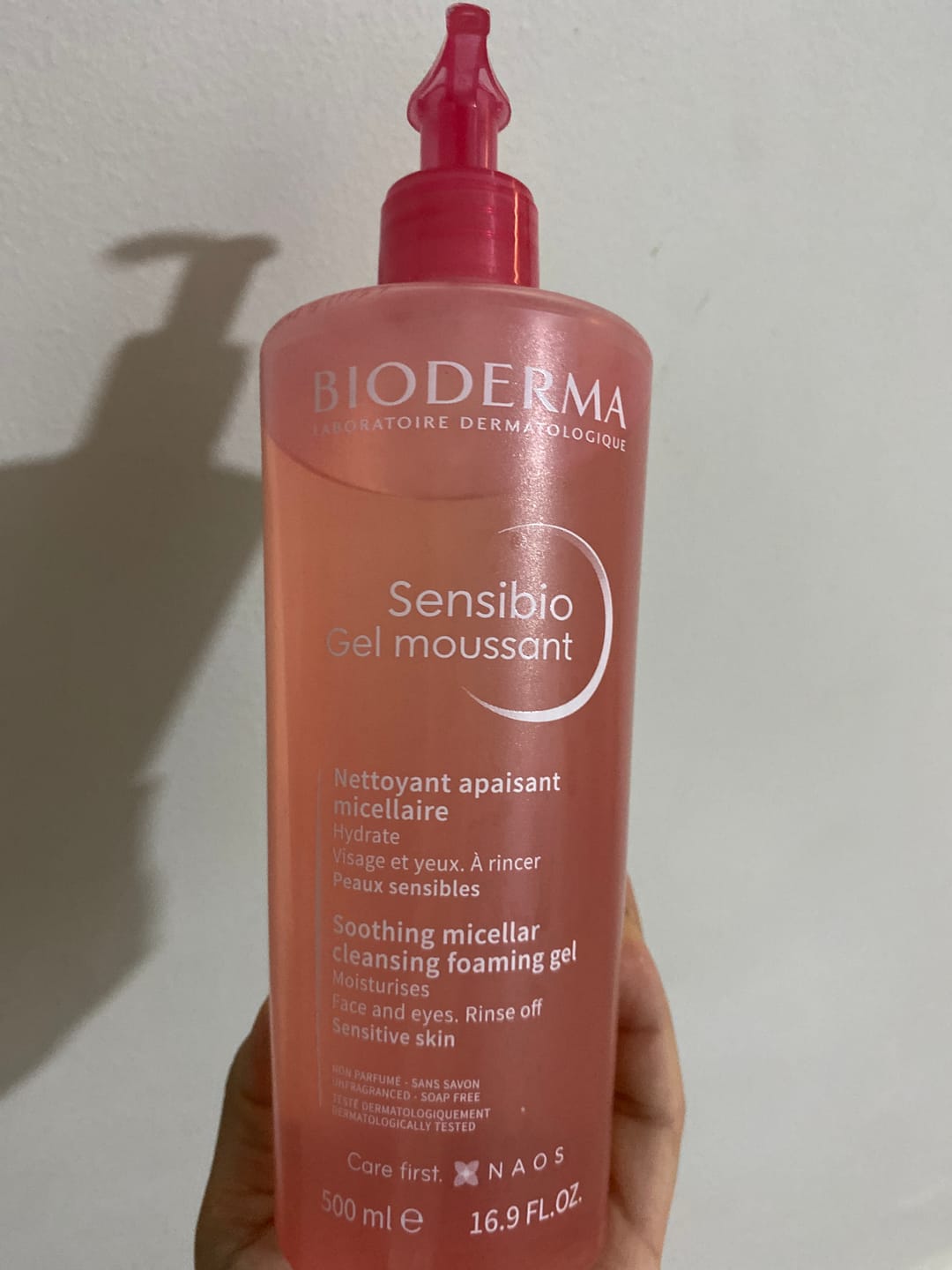 Customer photo review of جل رغوي بيوديرما سنسيبيو لتنظيف البشرة الحساسة - 500 مل