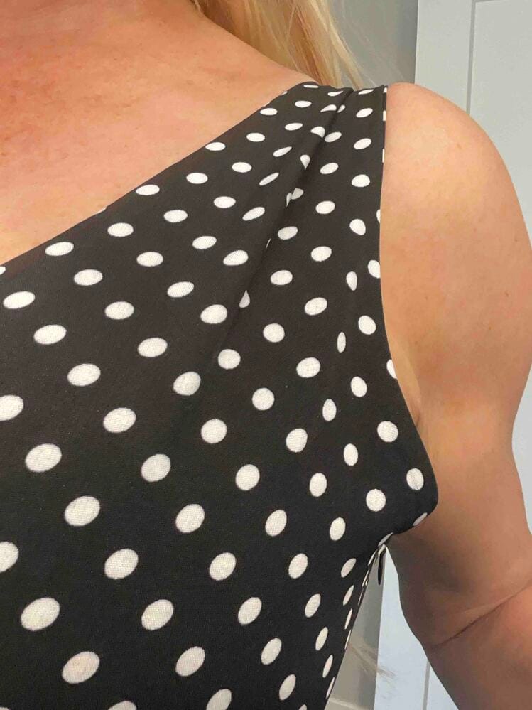 Customer photo review of Women Casual Summer Dresses, Sleeveless V Neck Dot Print Mini Dress Club Party High Waist Drawstring Dresses