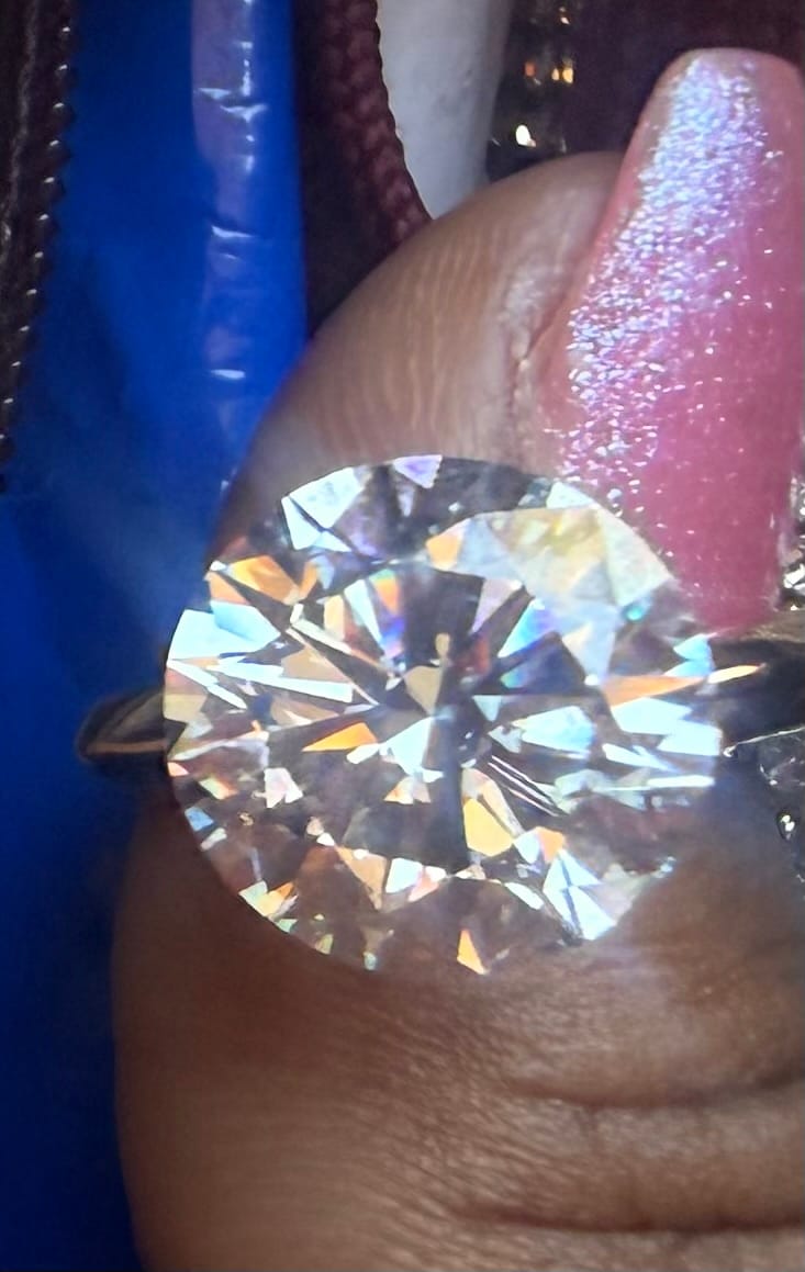 Customer photo review of DovEggs 6.06ct round E VVS2-LAB GROWN DIAMOND-K12963