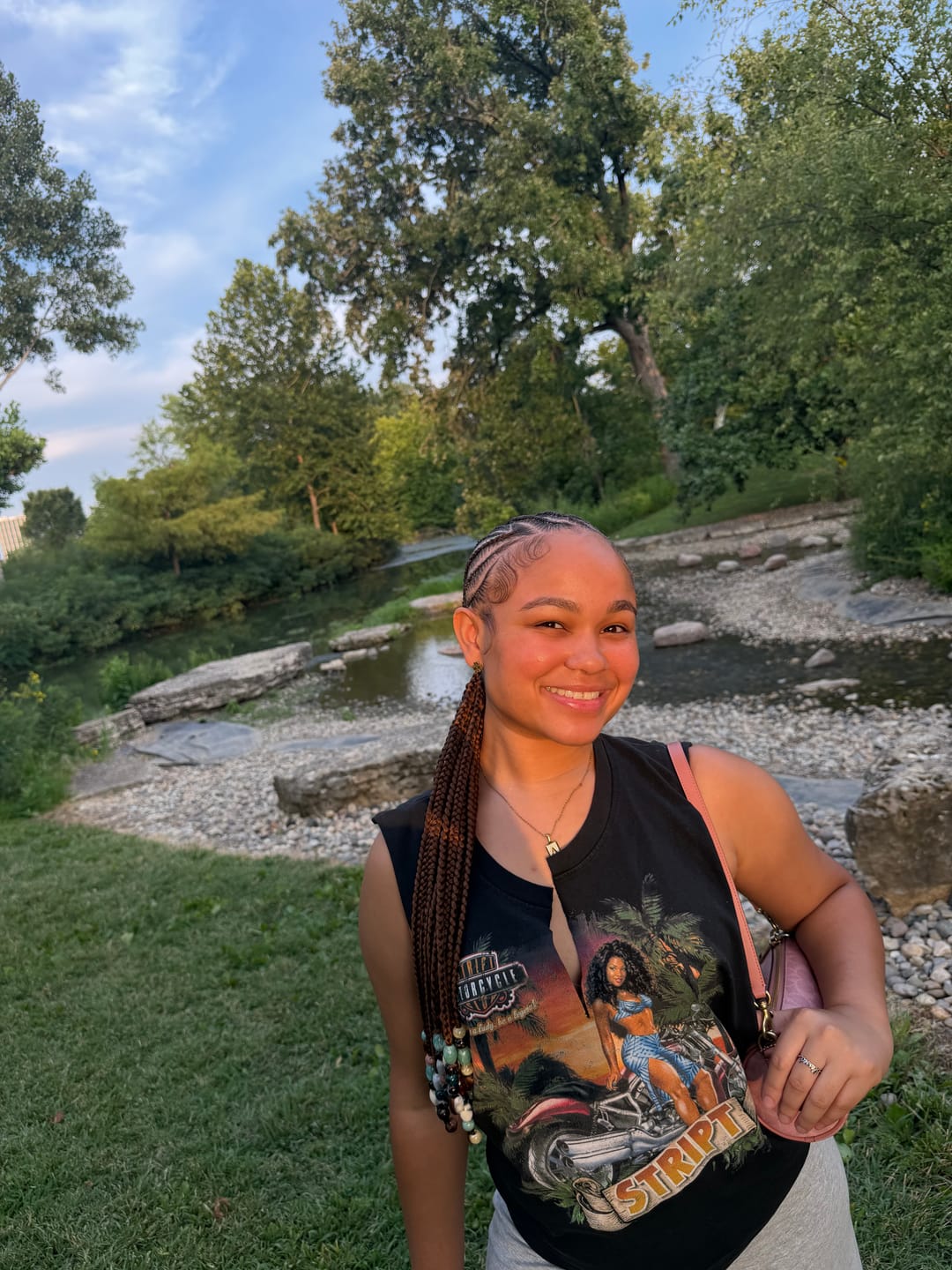 Customer photo review of HONOLULU HOTTIE VINTAGE TEE