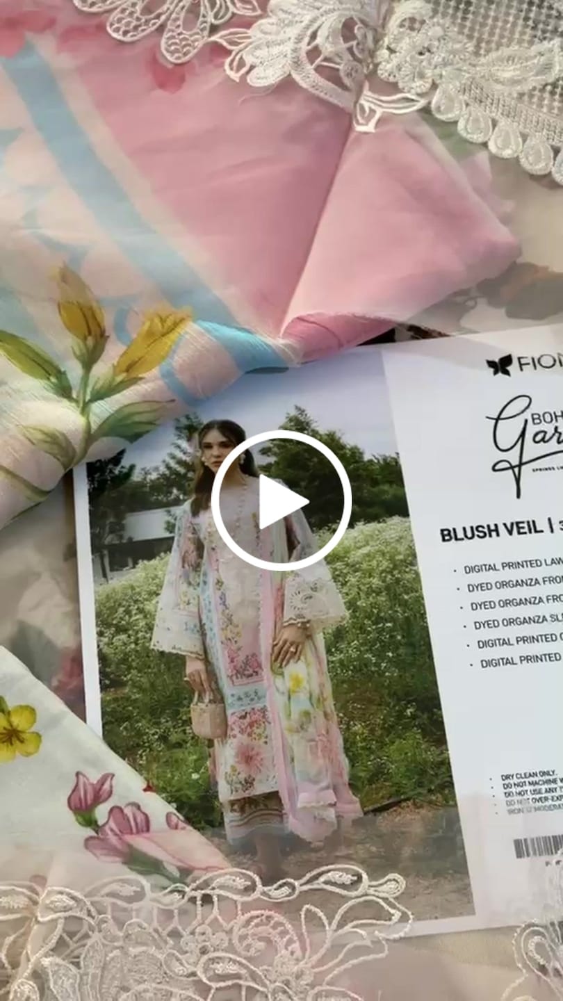 Customer video review of Blush Veil