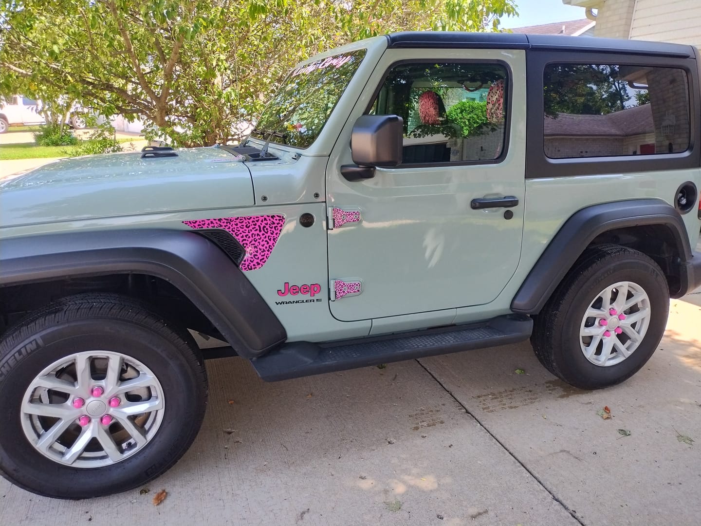 Customer photo review of JEEP Wrangler Emblem Overlay Decal Set | Fits JL, JK, TJ & YJ