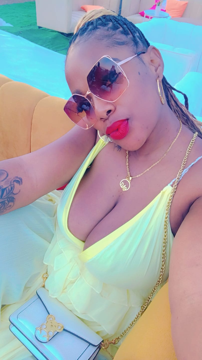 Customer photo review of Gold Era Necklace