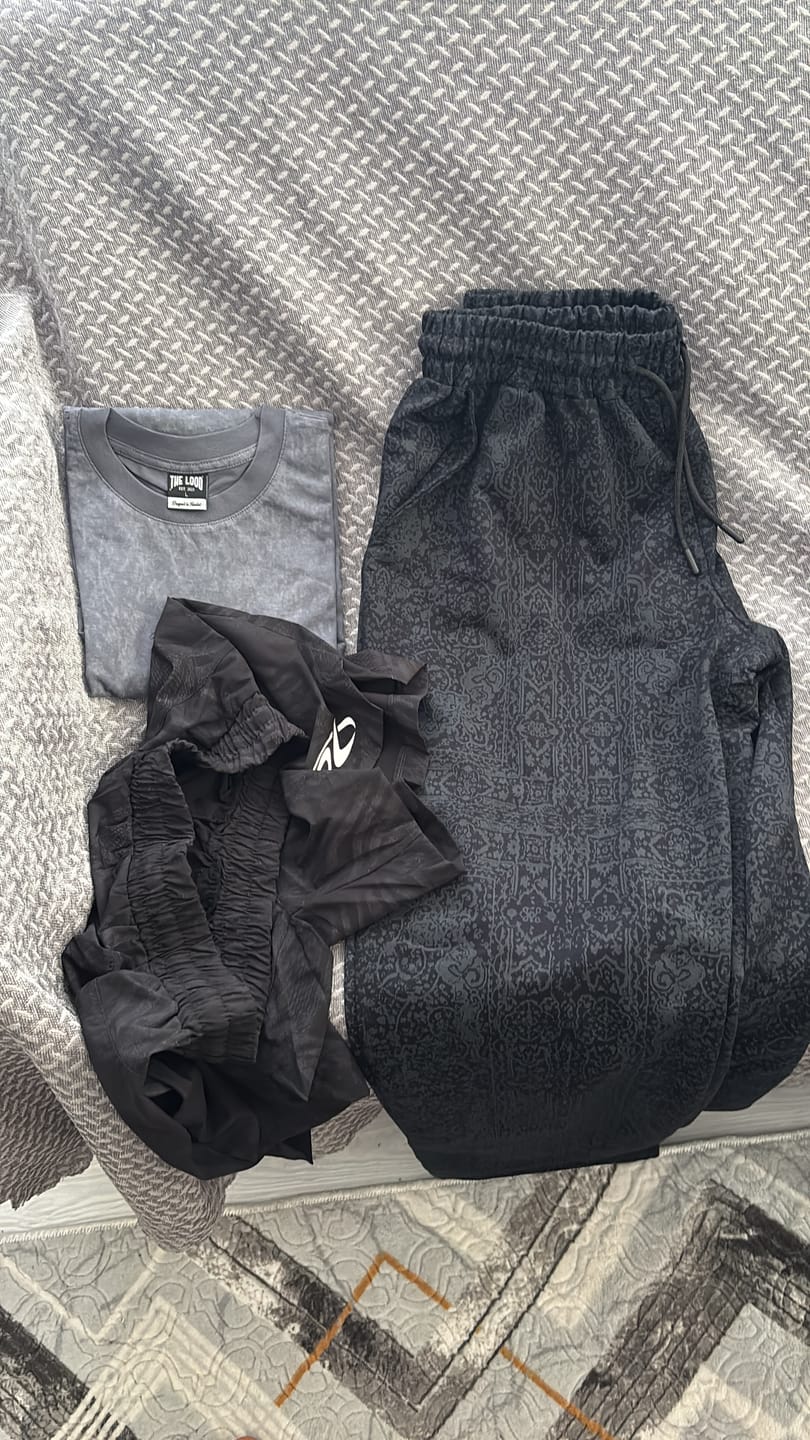 Customer photo review of Midnight Oversize Tshirt