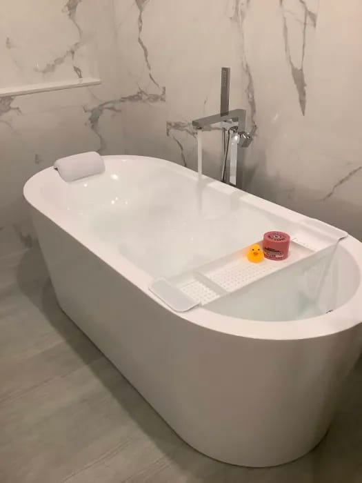 Customer photo review of Comfortable Luxury Bath Pillow – Tranquilo
