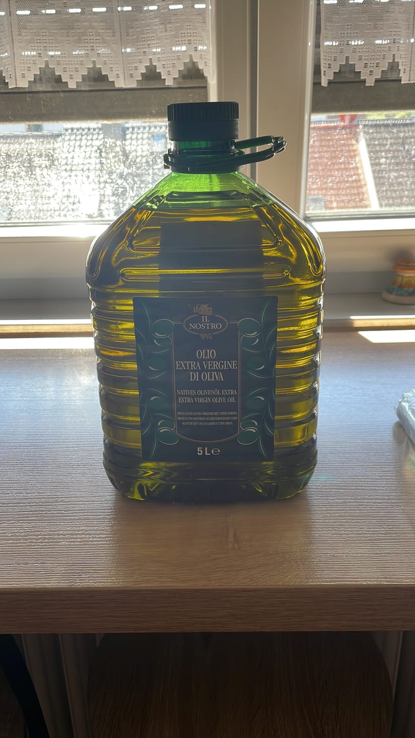 Customer photo review of Olio Extra Vergine Di Oliva 5L