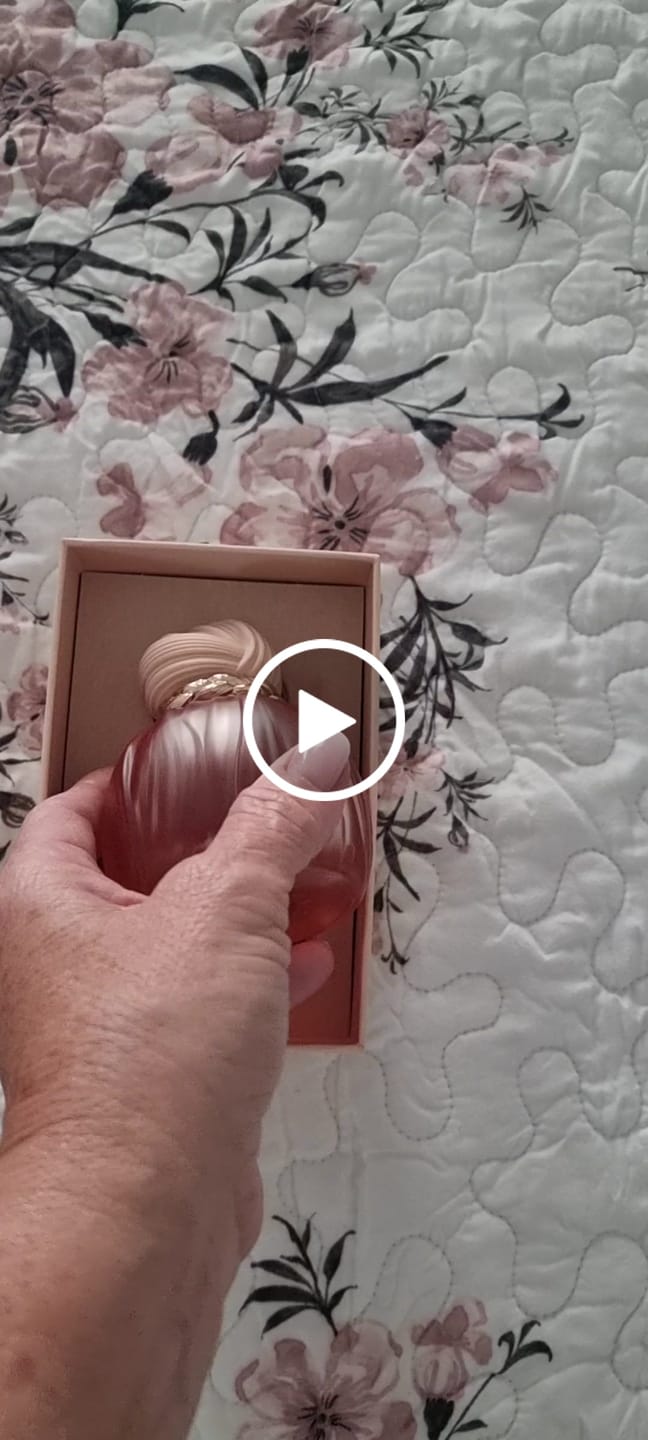 Customer video review of VANILLA VOYAGE