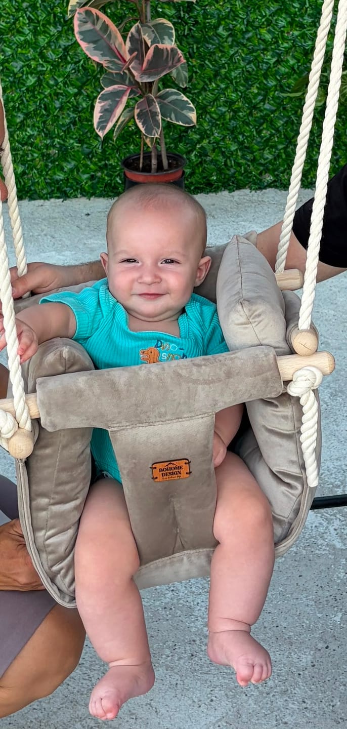 Customer photo review of Luxury Sand Beige - Ručno rađena ljuljaška za bebe