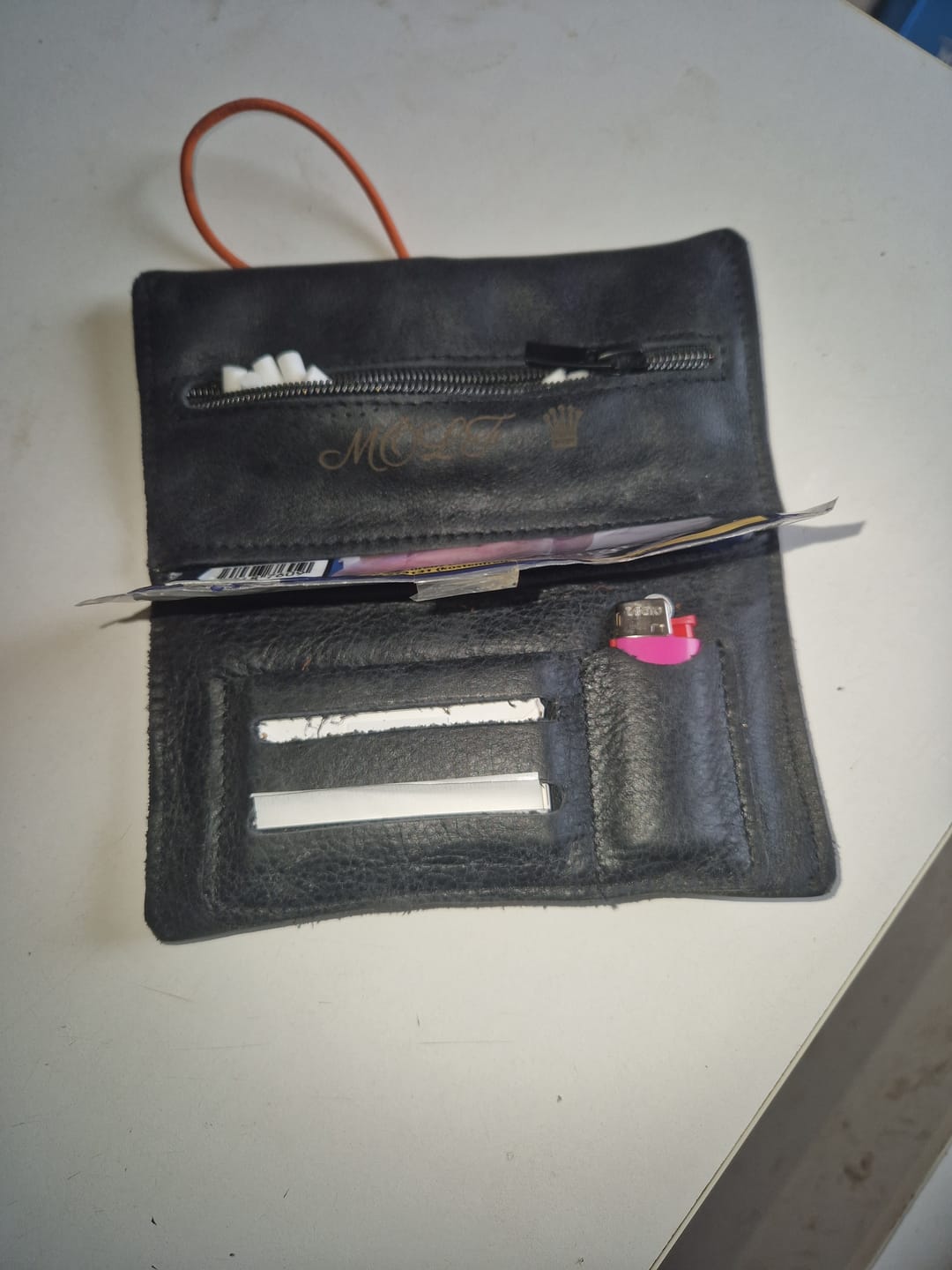 Customer photo review of Leder-Tabaktasche Mira