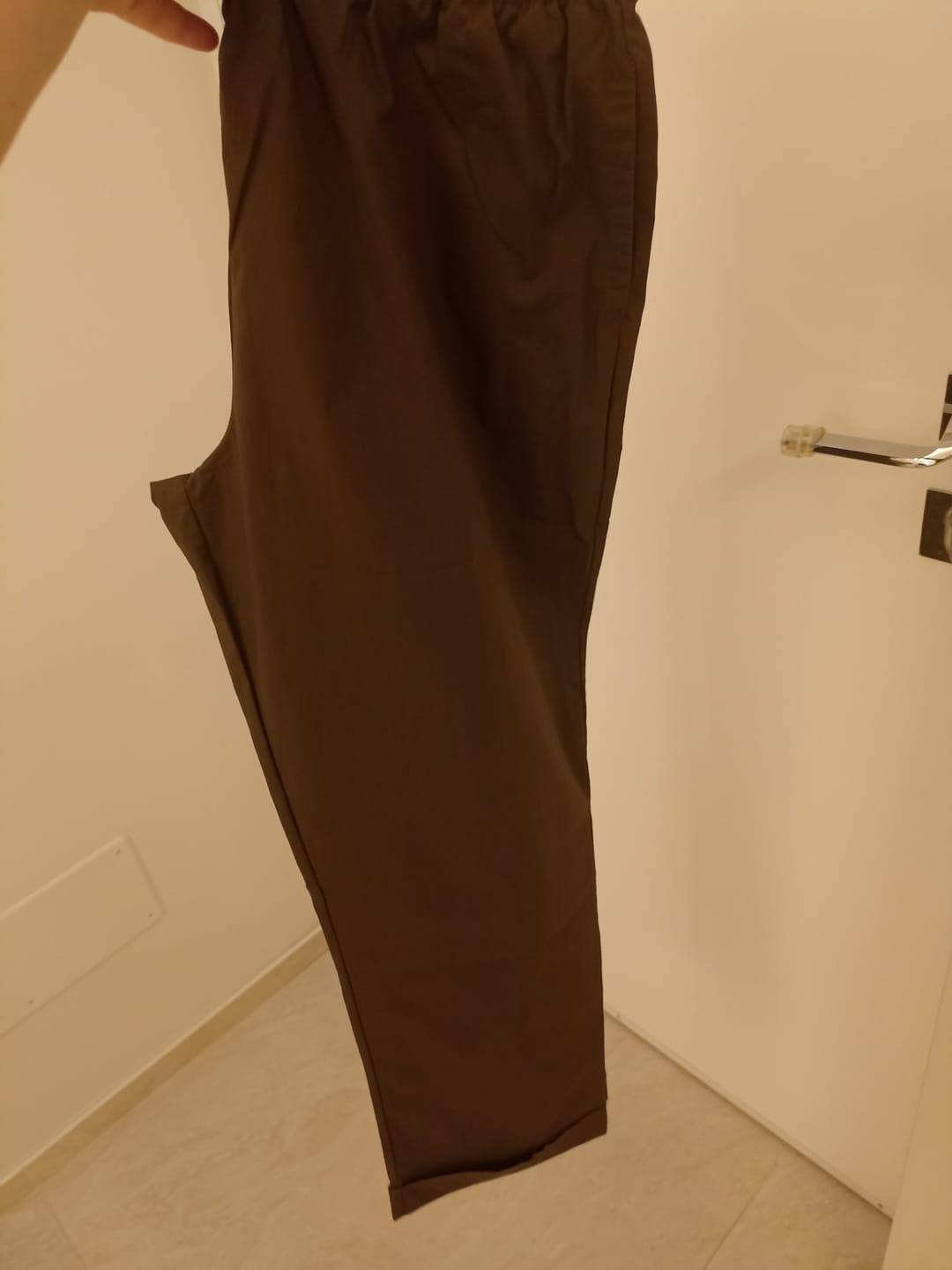 Customer photo review of PANTALONE JANET CIOCCOLATO