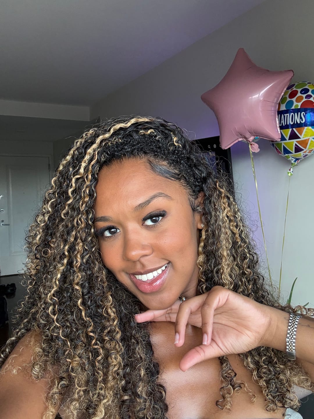 Customer photo review of BABY CURLY™ Vanilla Smoke - Raw Hair