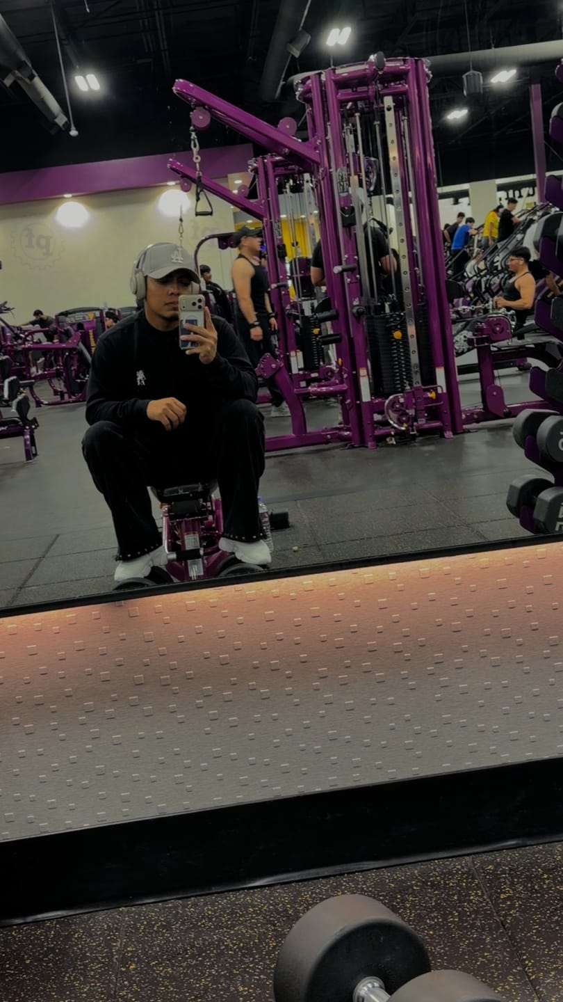 Customer photo review of 2087 - Stud Sweats