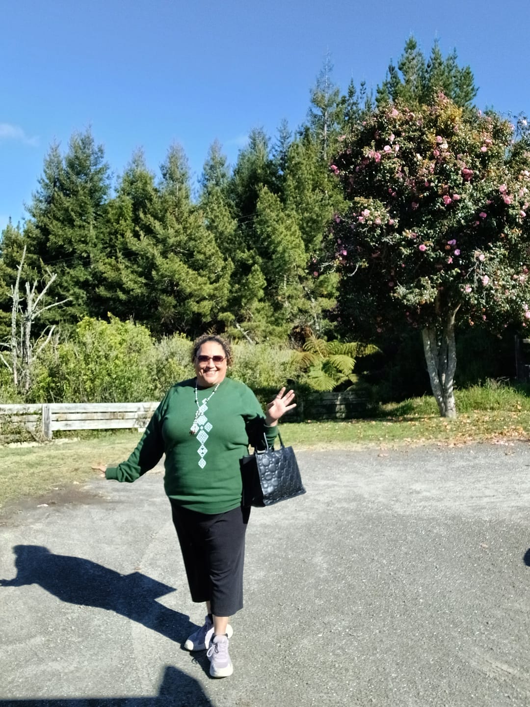 Customer photo review of Taniko Waru Print Crew - Forest Green