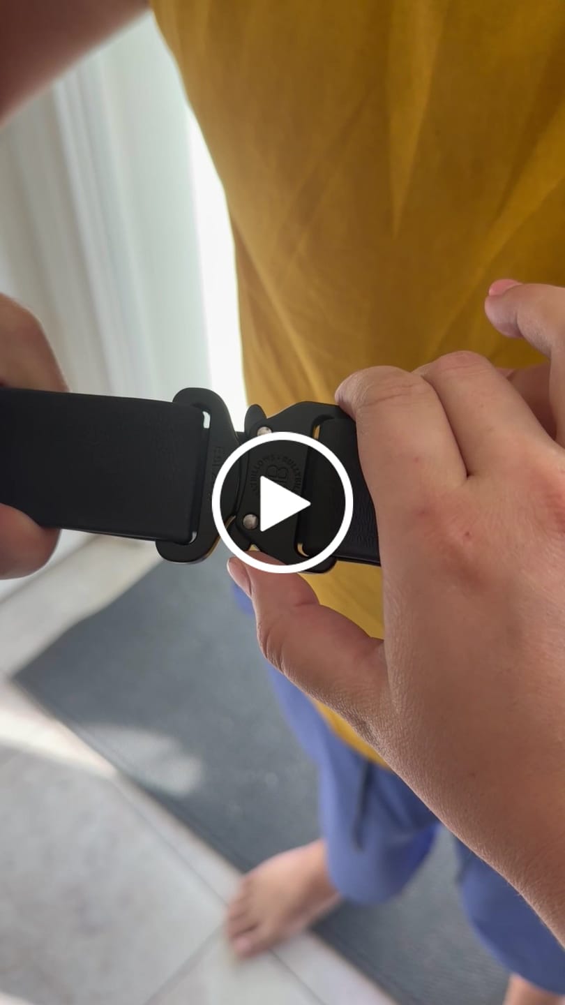 Customer video review of 4cm Combat Billowthane® Collar | Waterproof - Black