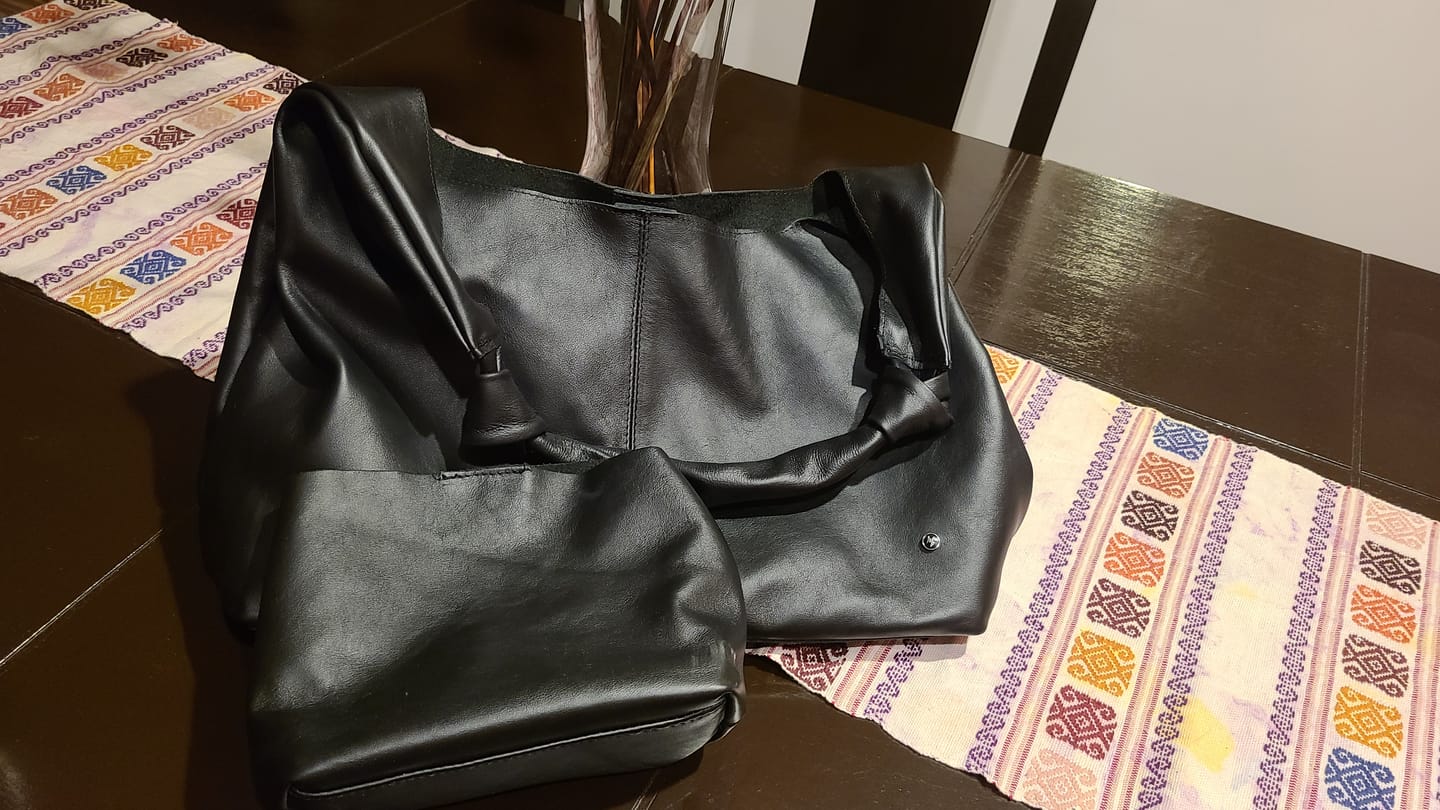 Customer photo review of Bolso Hobo Mod Inglaterra *Negro*