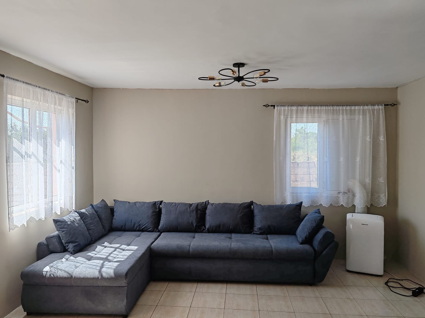 Customer photo review of Colțar extensibil dumonde cu ladă de depozitare Loana XL Enjoy Antracit 335x185 cm