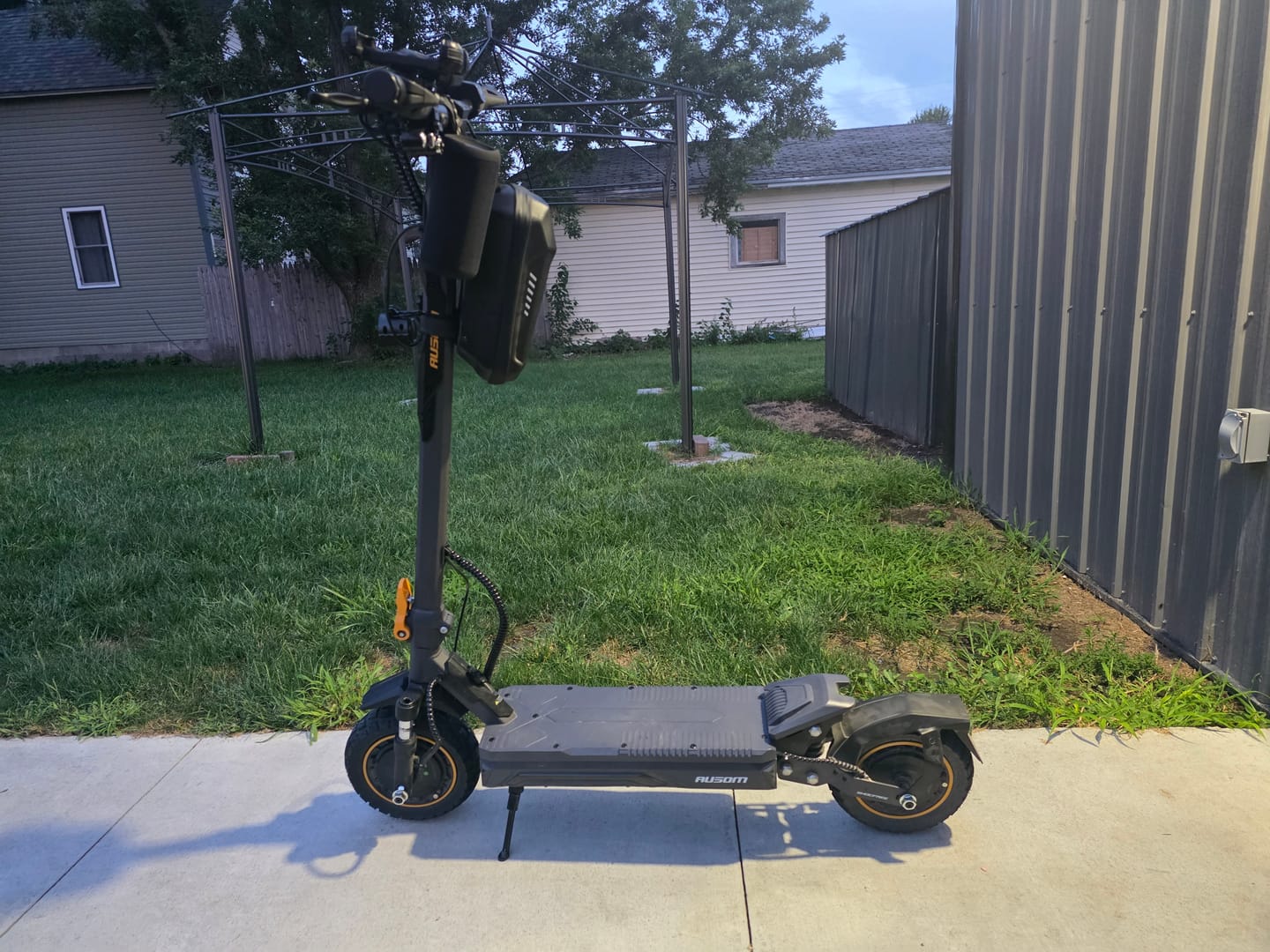 Customer photo review of Ausom K20 Pro (Laluz 2 Pro) Dual Motor E-Scooter