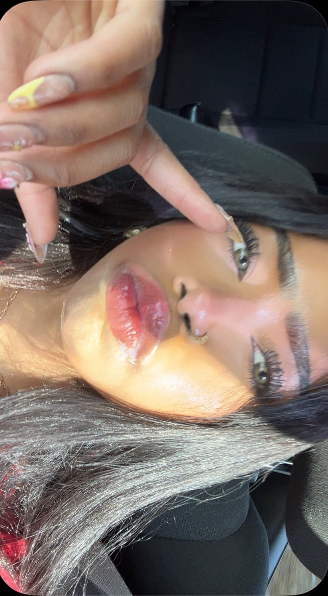 Customer photo review of Amazonia Green Prescription Coloured Contact Lenses