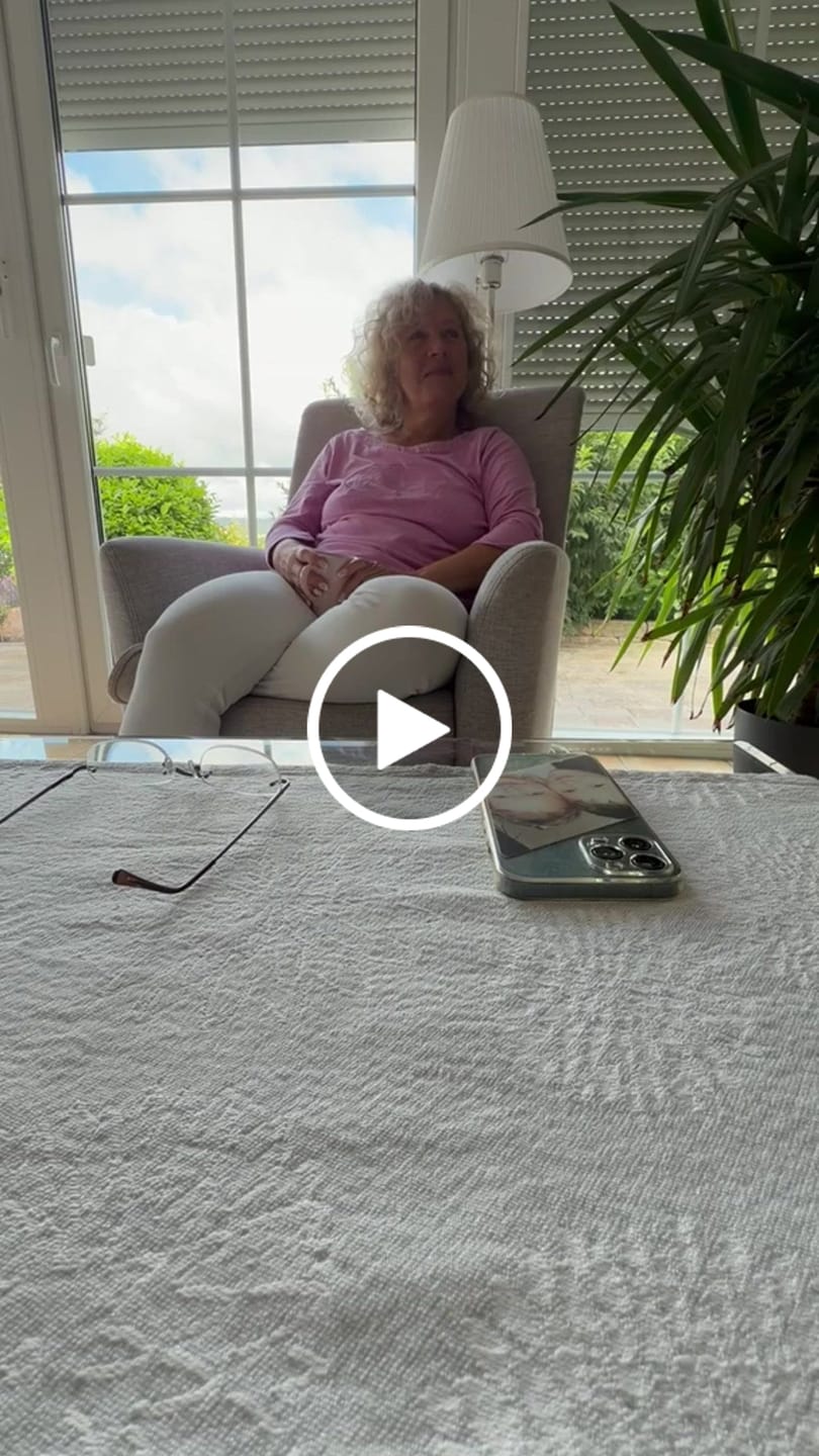 Customer video review of Persönlicher Song - Eure Geschichte als einzigartiges Lied