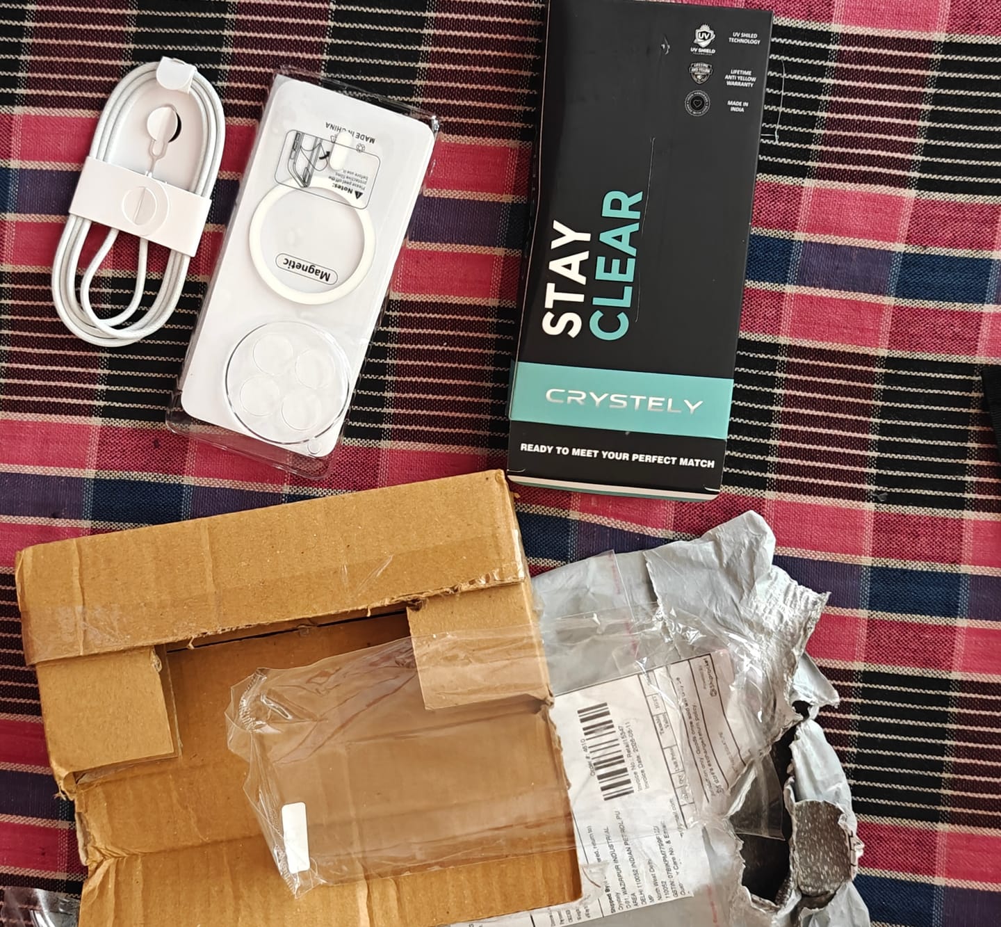 Customer photo review of OnePlus 12 - Anti Yellow MagSafe Clear Case