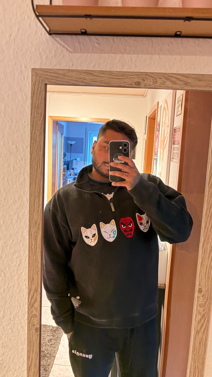 Customer photo review of 2087 - Stud Sweats