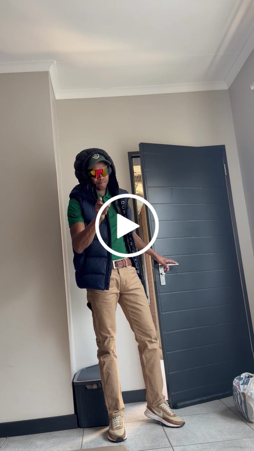 Customer video review of Bionic Sleeveless With Hood Navy