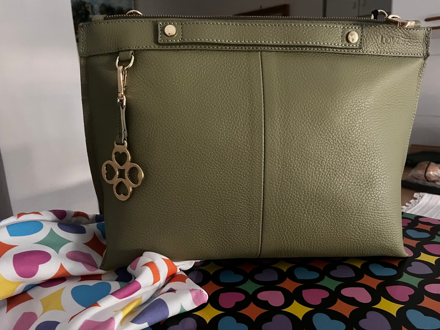 Customer photo review of BORSA SOFY PELLE VERDE PASTELLO