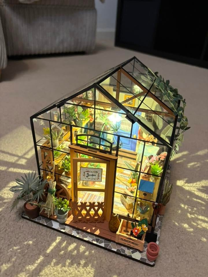 Customer photo review of The Sunflower Glasshouse